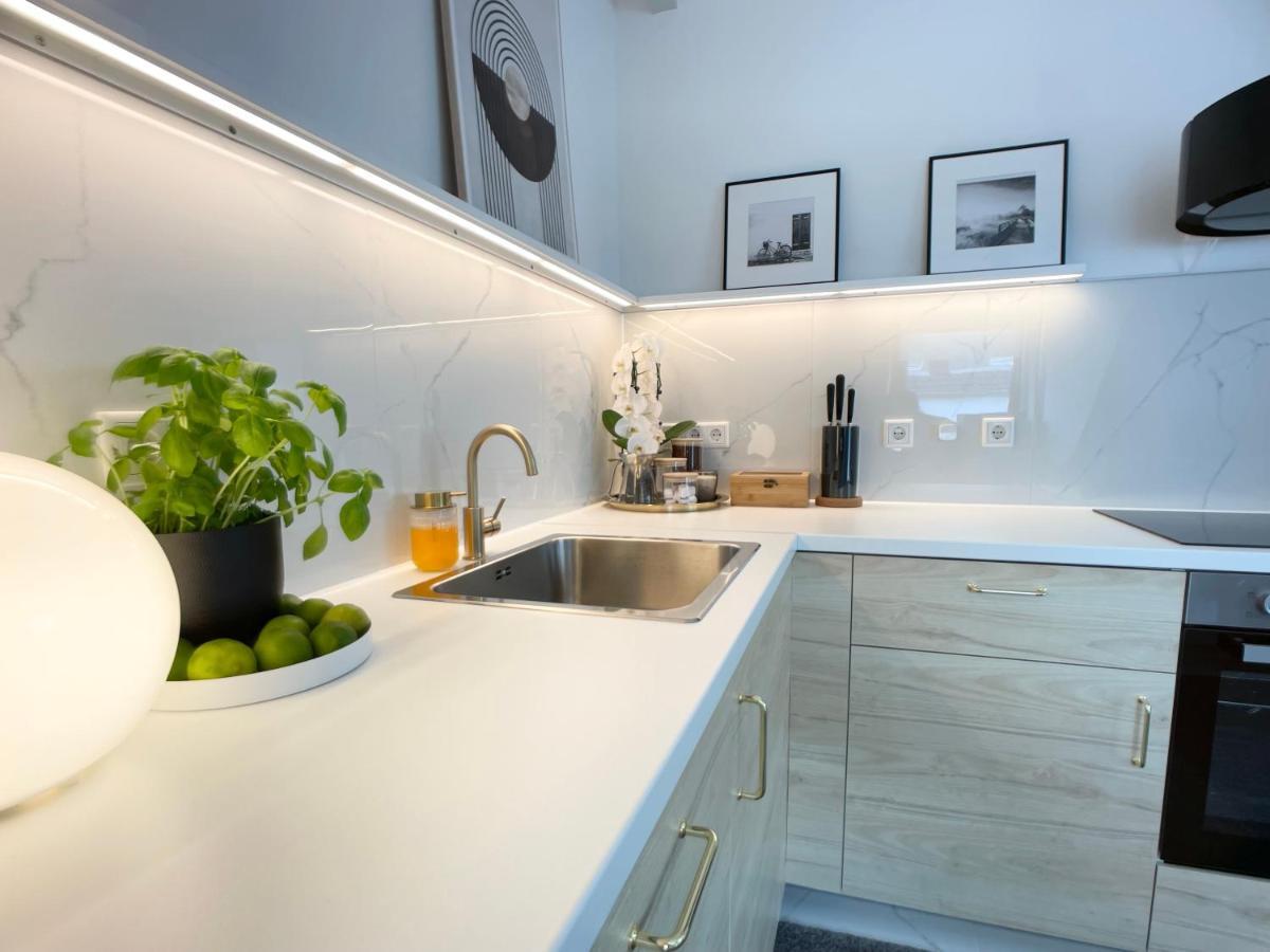 M-Style 04 Apartment Mit Balkon Und Gasgrill, 24H Self-Check-In, Free Parking, Netflix Norymberga Zewnętrze zdjęcie